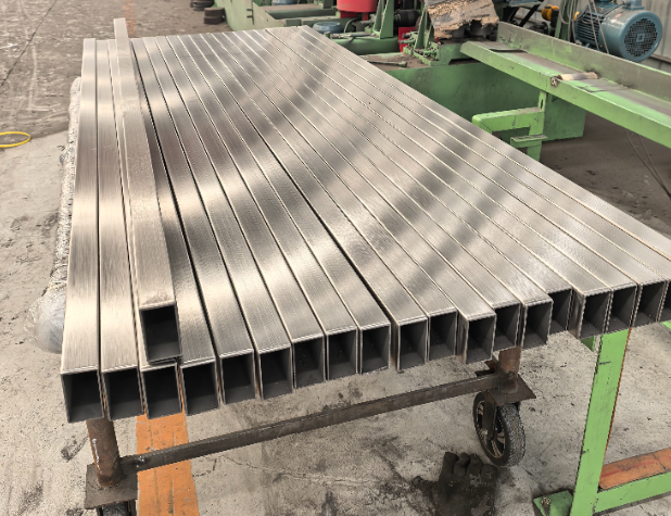 山南方管 矩形管 无缝方管生产厂家